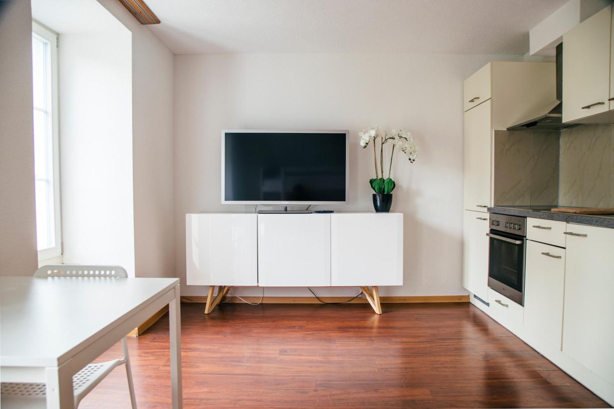 Nimbuzzz Apartments Unterseen Buitenkant foto