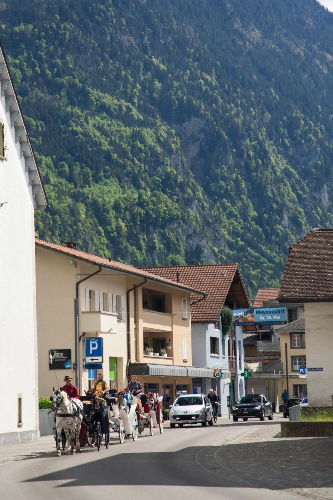 Nimbuzzz Apartments Unterseen Buitenkant foto