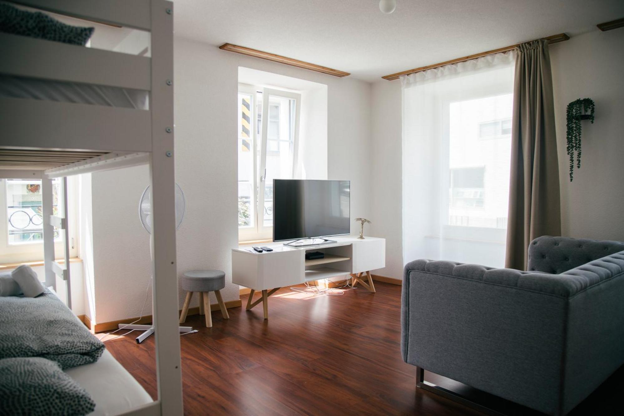 Nimbuzzz Apartments Unterseen Buitenkant foto