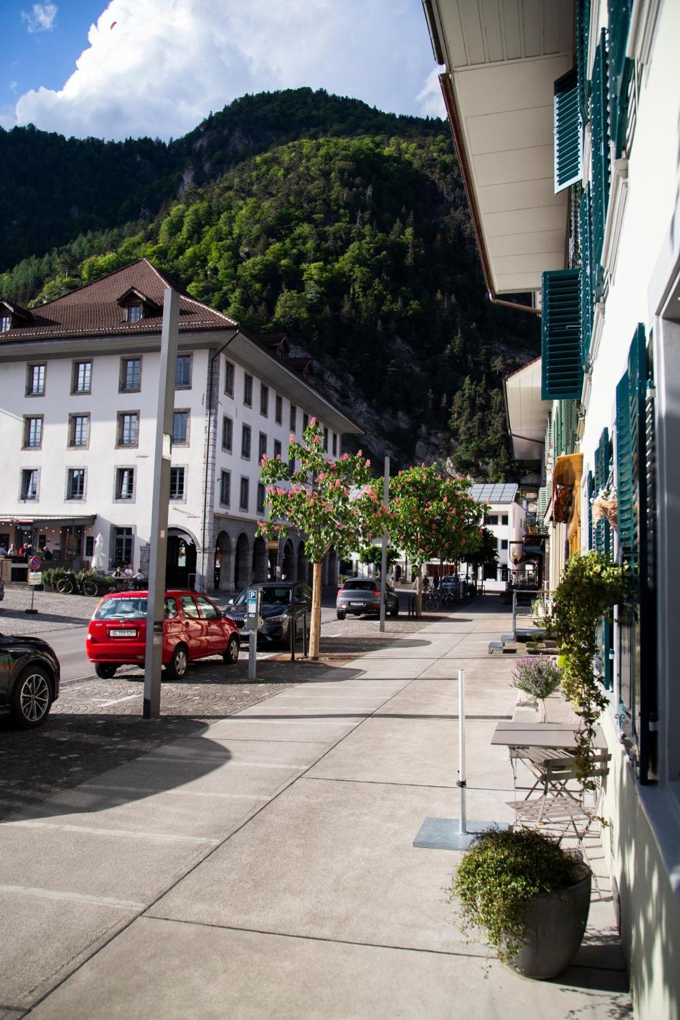 Nimbuzzz Apartments Unterseen Buitenkant foto