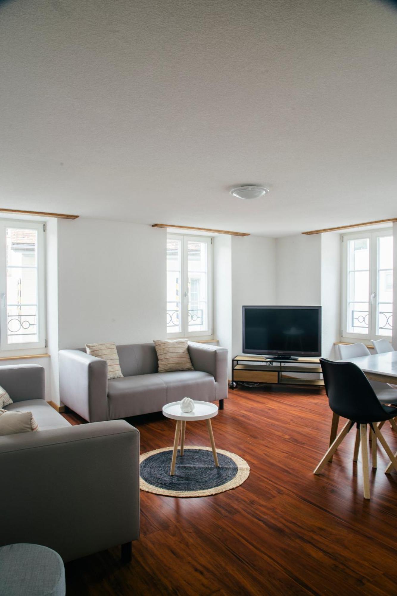 Nimbuzzz Apartments Unterseen Buitenkant foto
