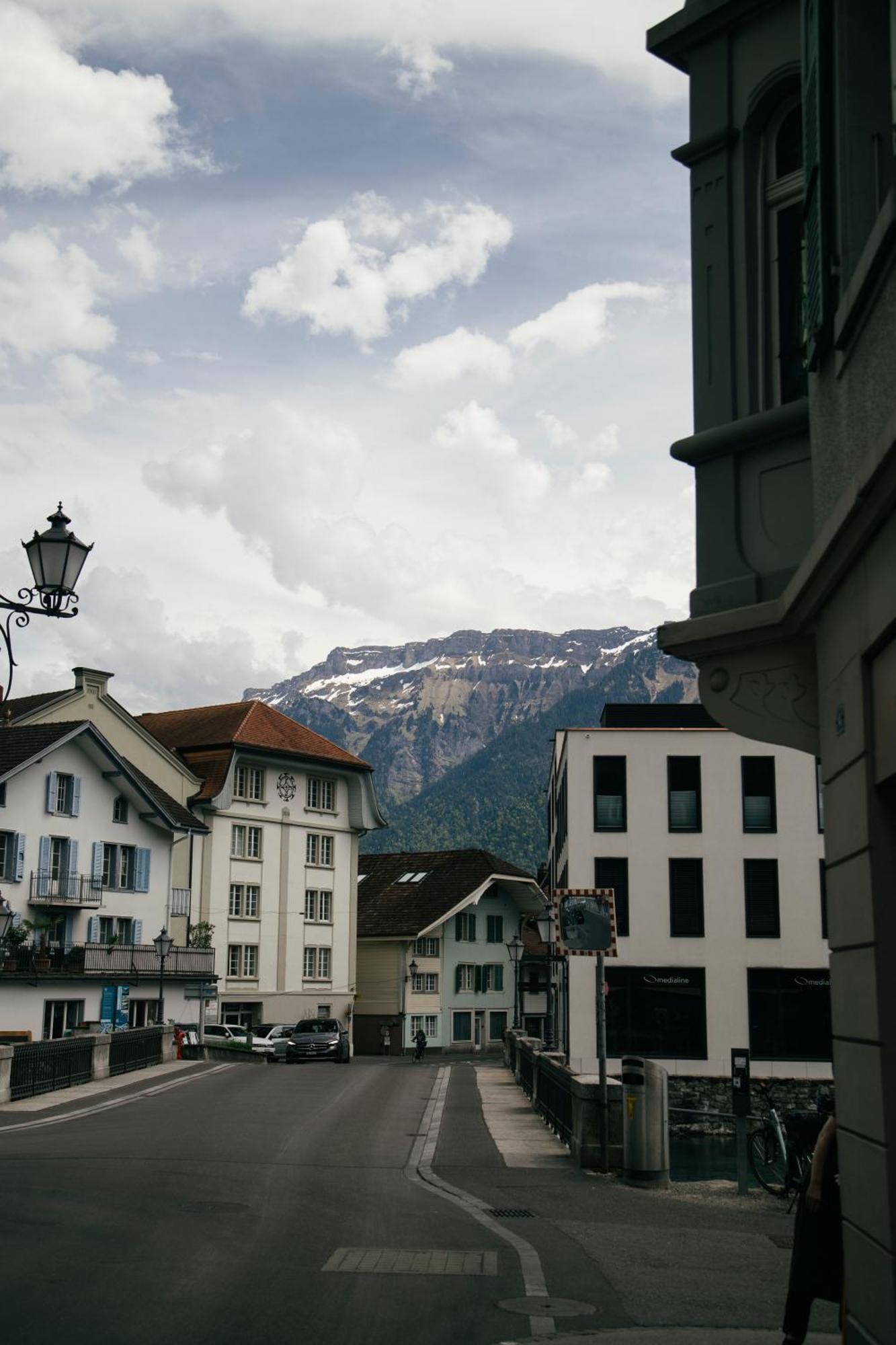 Nimbuzzz Apartments Unterseen Buitenkant foto