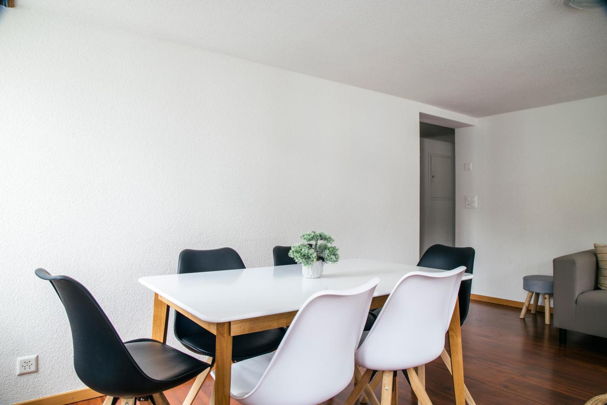 Nimbuzzz Apartments Unterseen Kamer foto