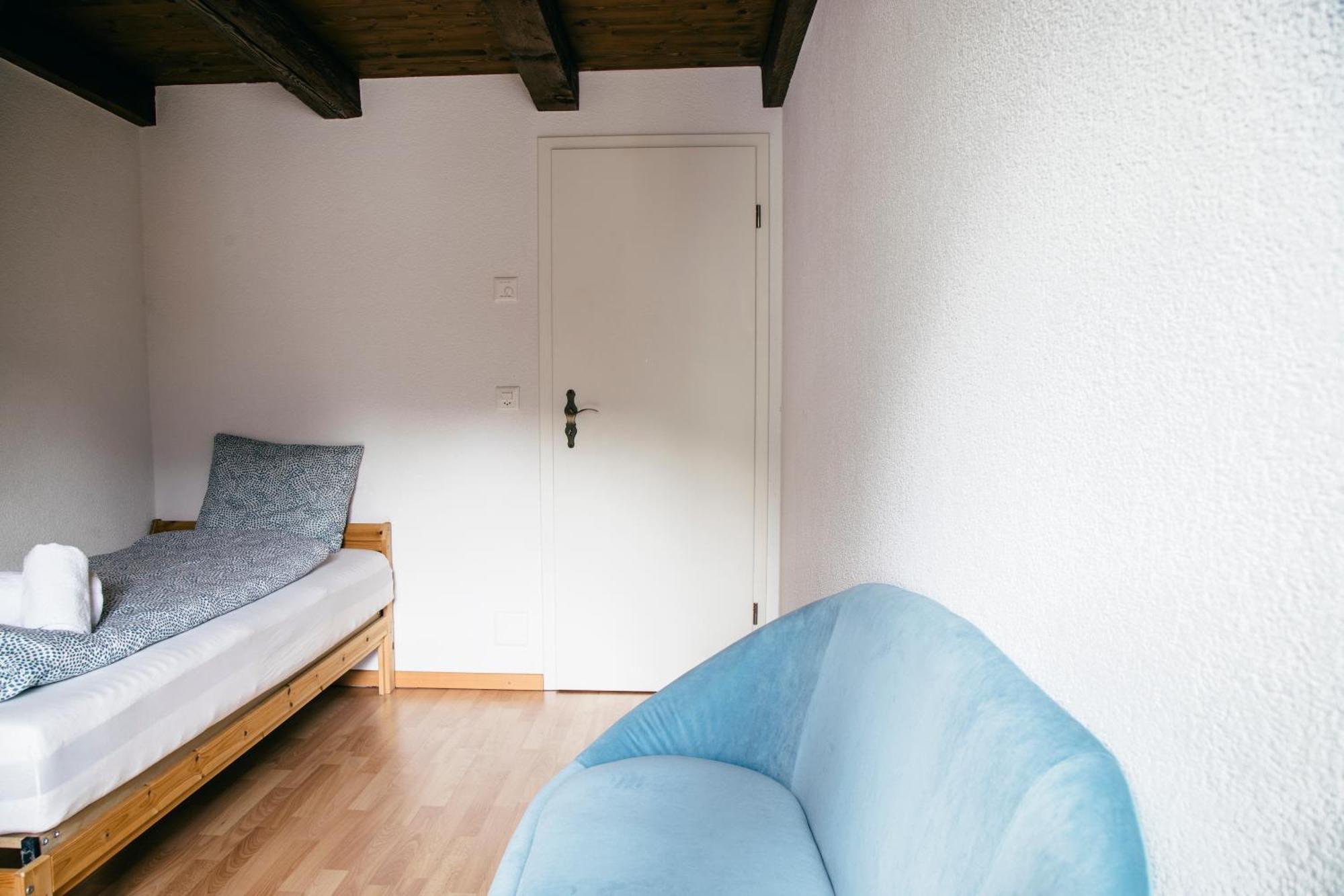 Nimbuzzz Apartments Unterseen Kamer foto