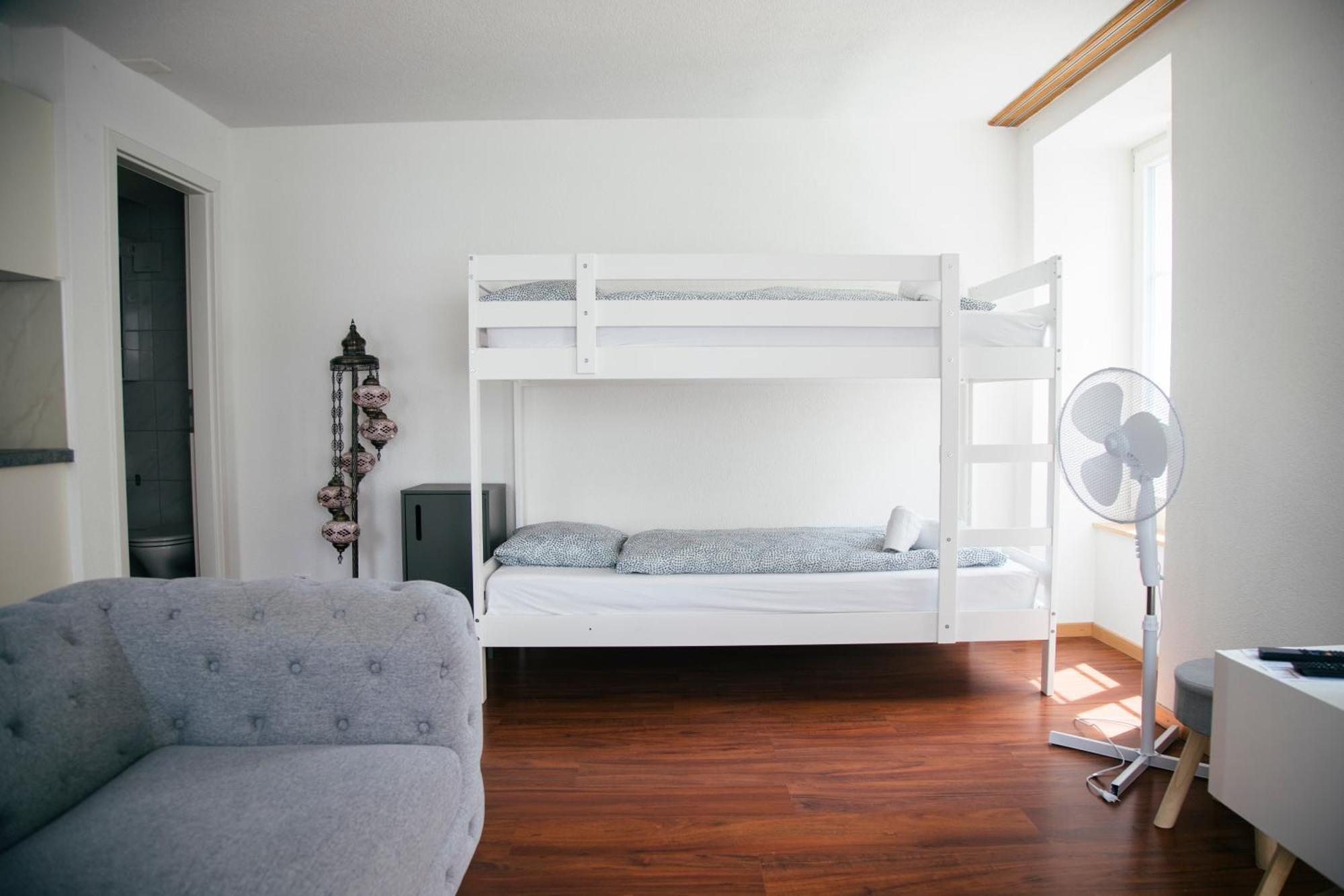 Nimbuzzz Apartments Unterseen Kamer foto